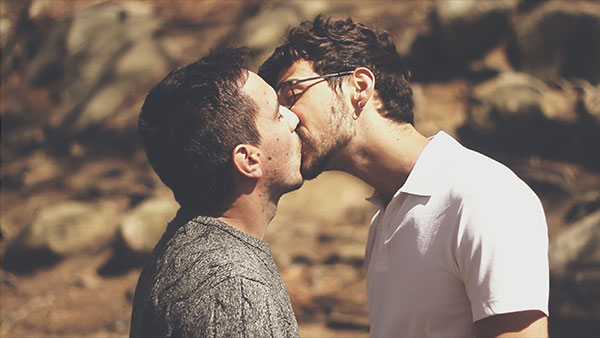 KISSES_239-(0-00-14-22)